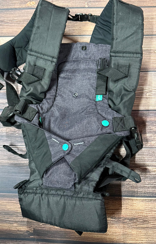 Infantino carrier