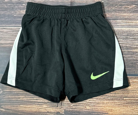 Nike 18m
