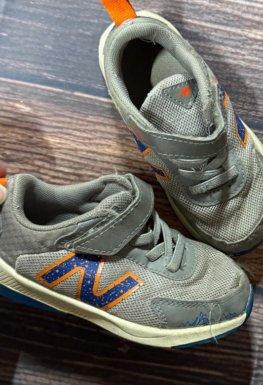 New Balance 8
