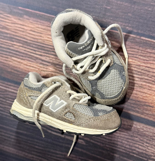 New Balance toddler 4