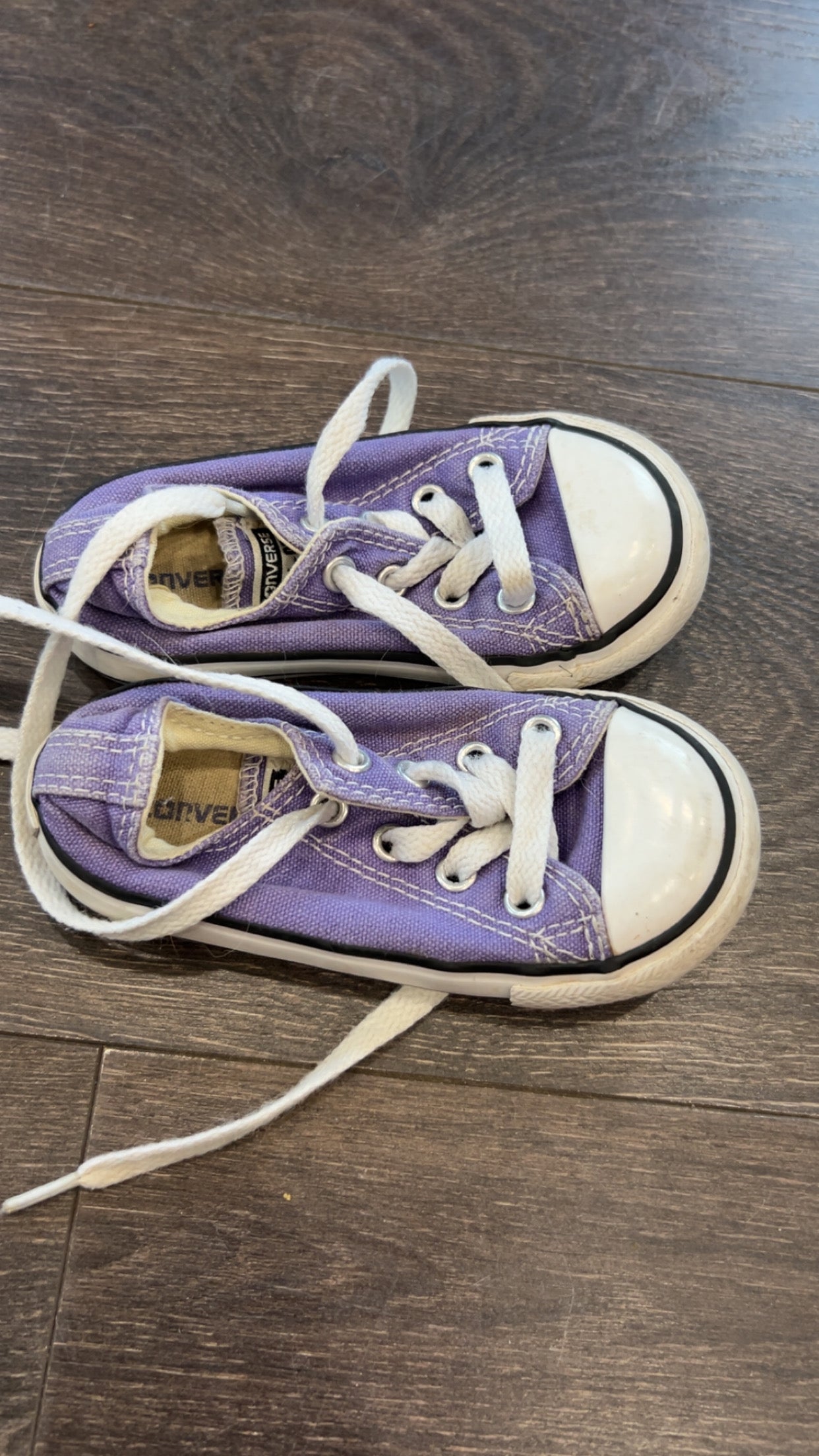 Converse size 6