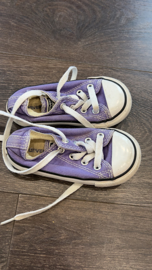 Converse size 6