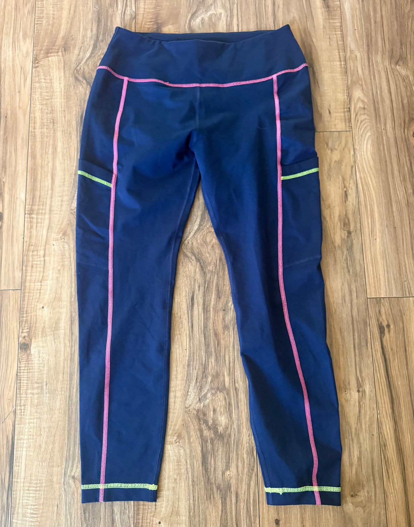 Vineyard Vines medium