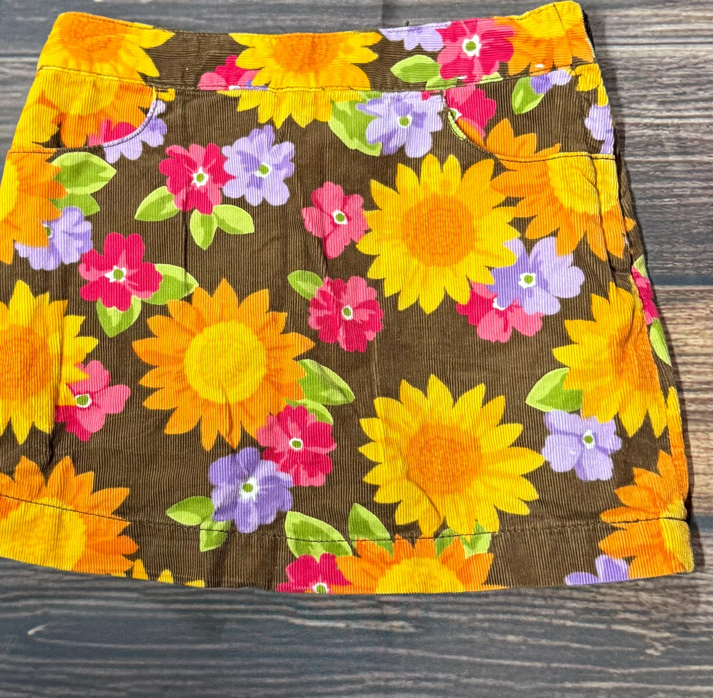 Gymboree 5..shorts under