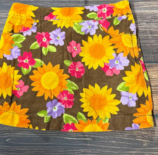 Gymboree 5..shorts under