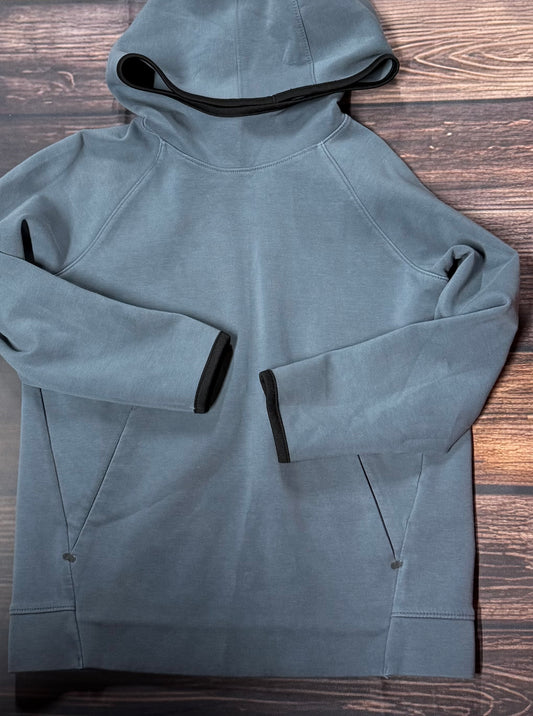 Old Navy 6/7..small spot on arm