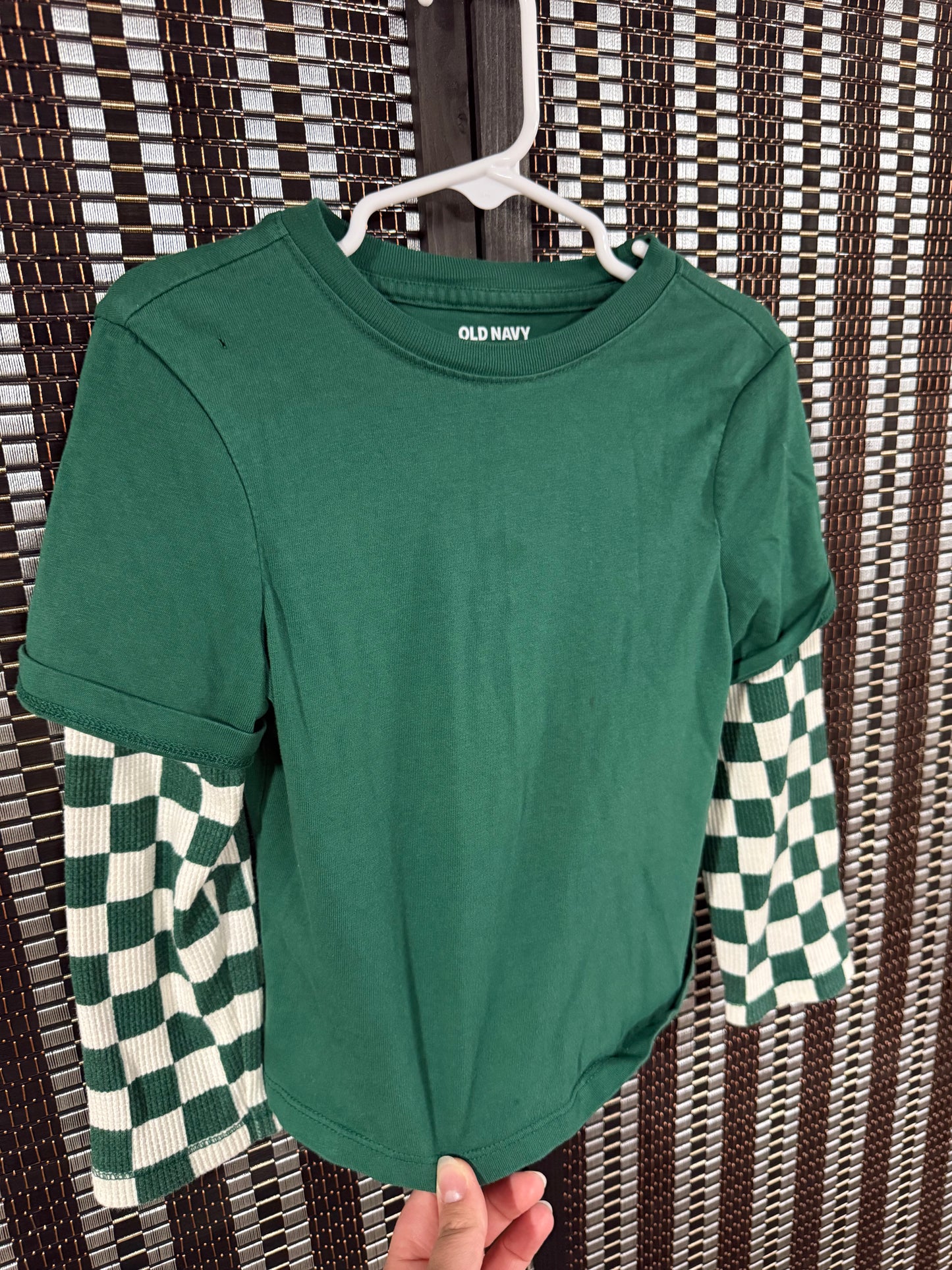 Old Navy 4T..tiny hole and water spots