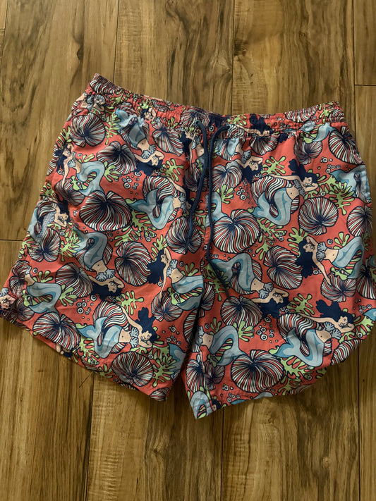 Vineyard Vines medium