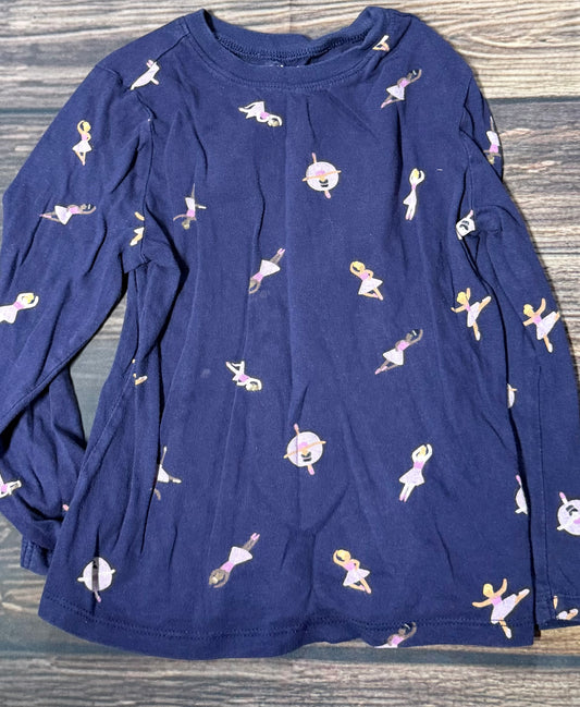 Old Navy 5T..small spots