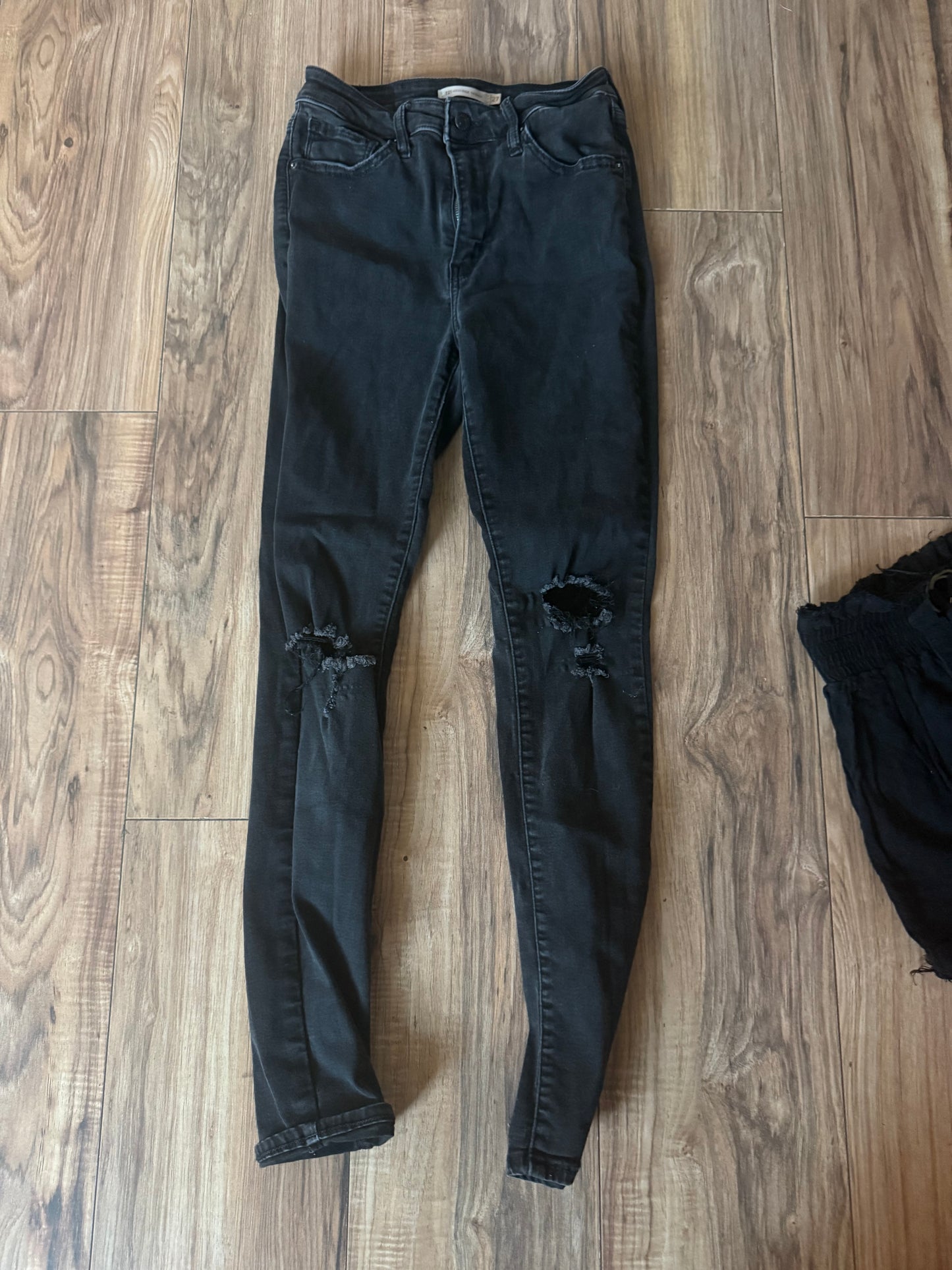 Levi Strauss 27