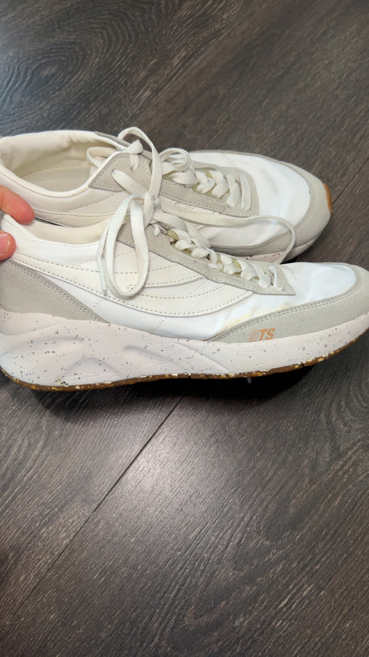 Superga size 7.5
