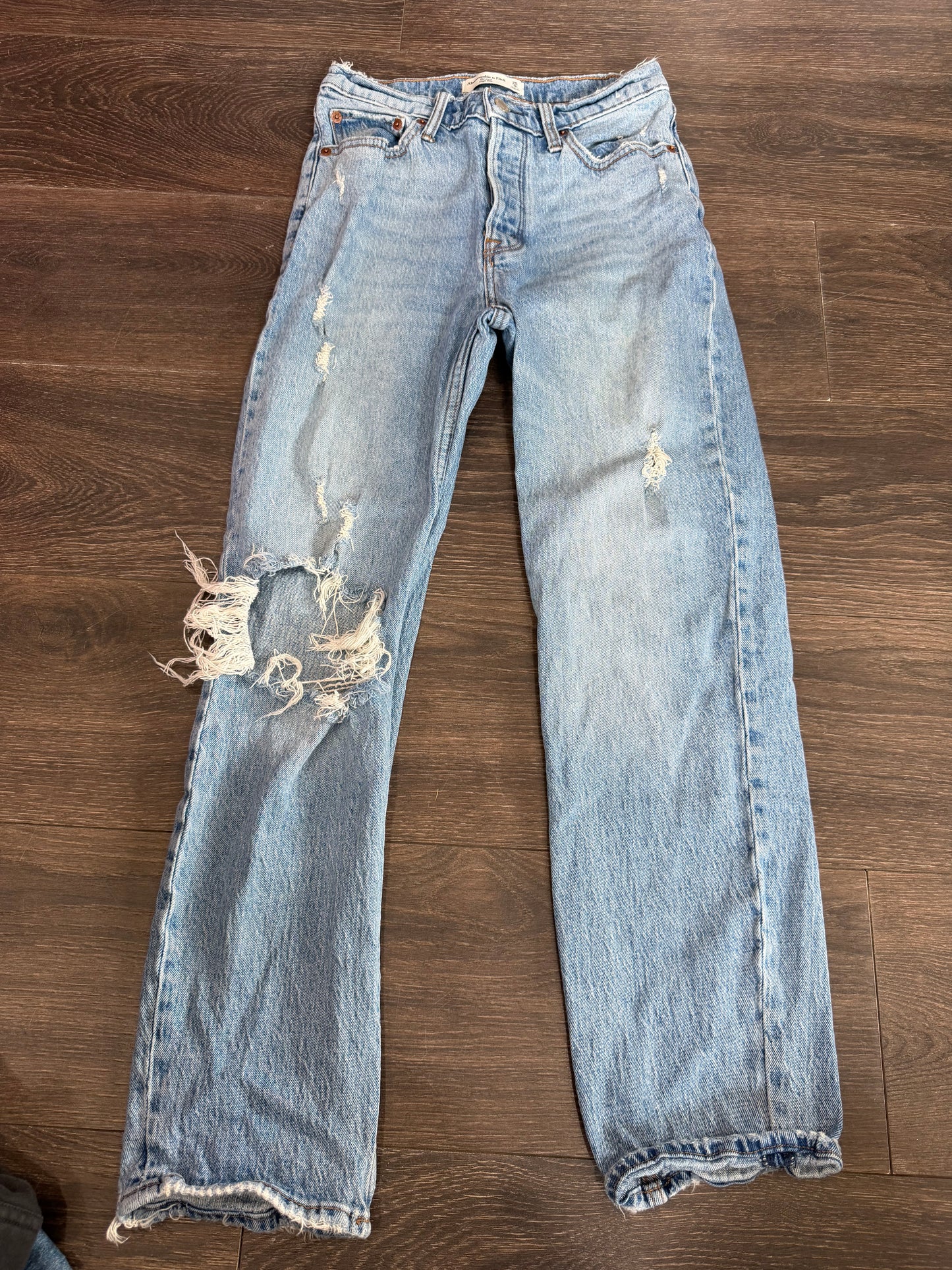 Abercrombie & Fitch size 25/0s The Dad High Rise