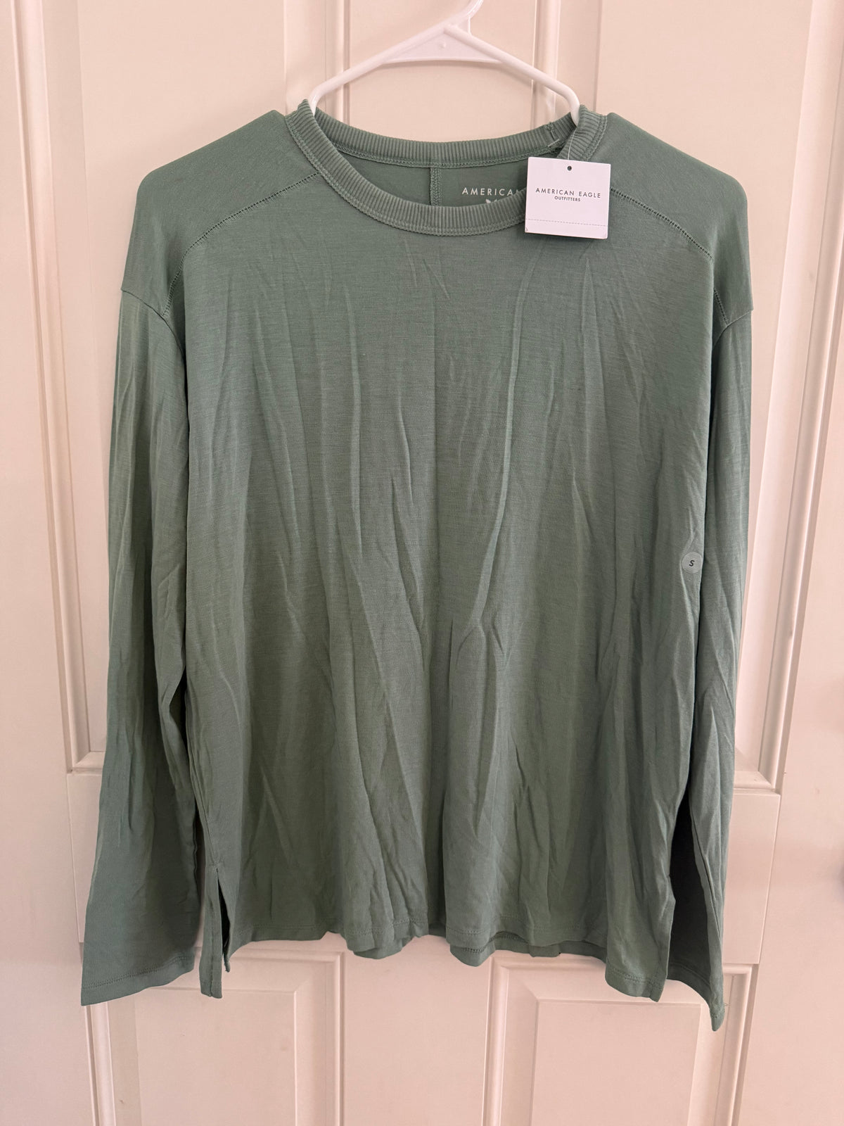NWT American Eagle small..super soft!