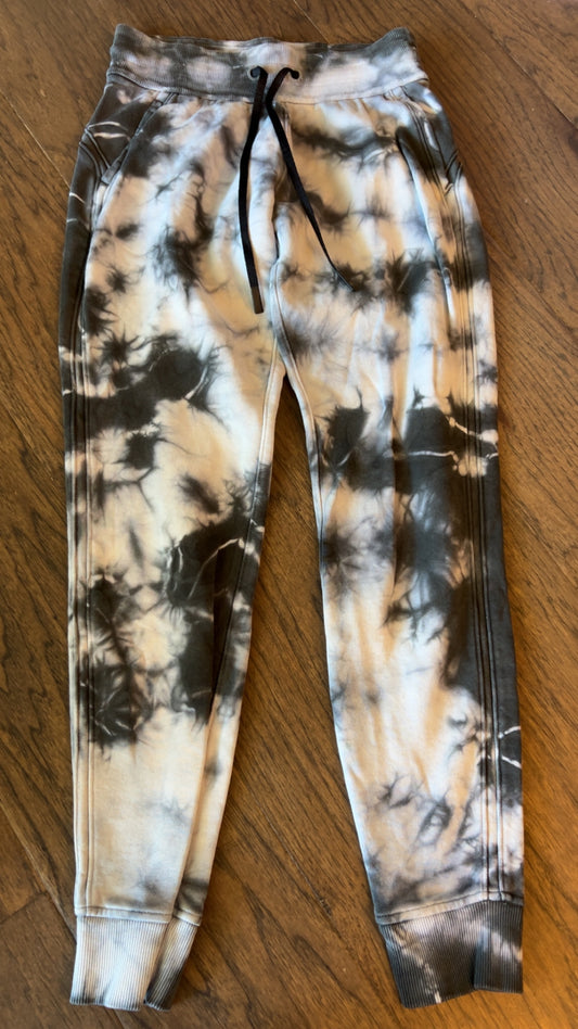 Lululemon warm down joggers size 4