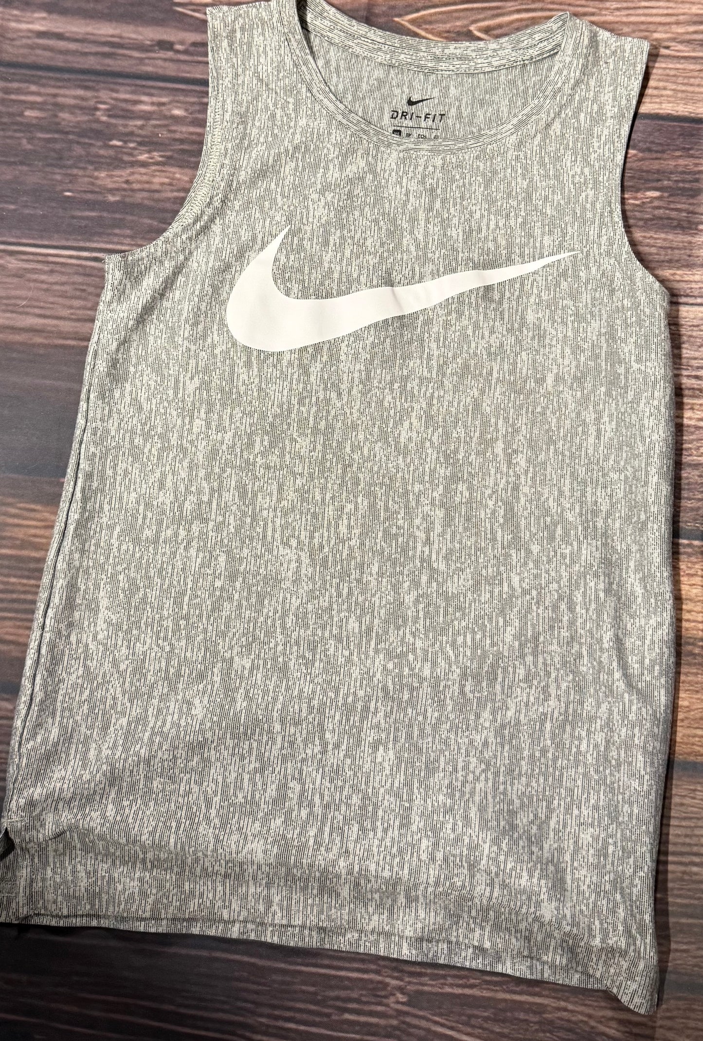 Nike XS