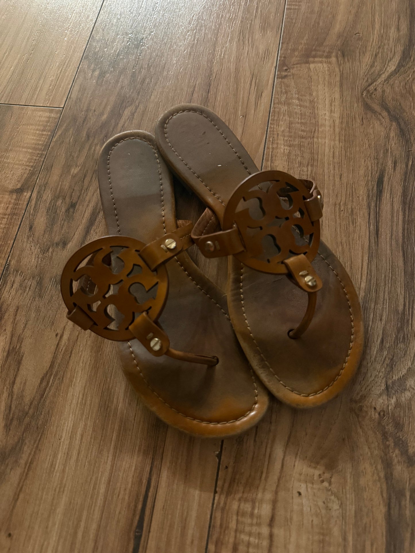 Tory Burch 8