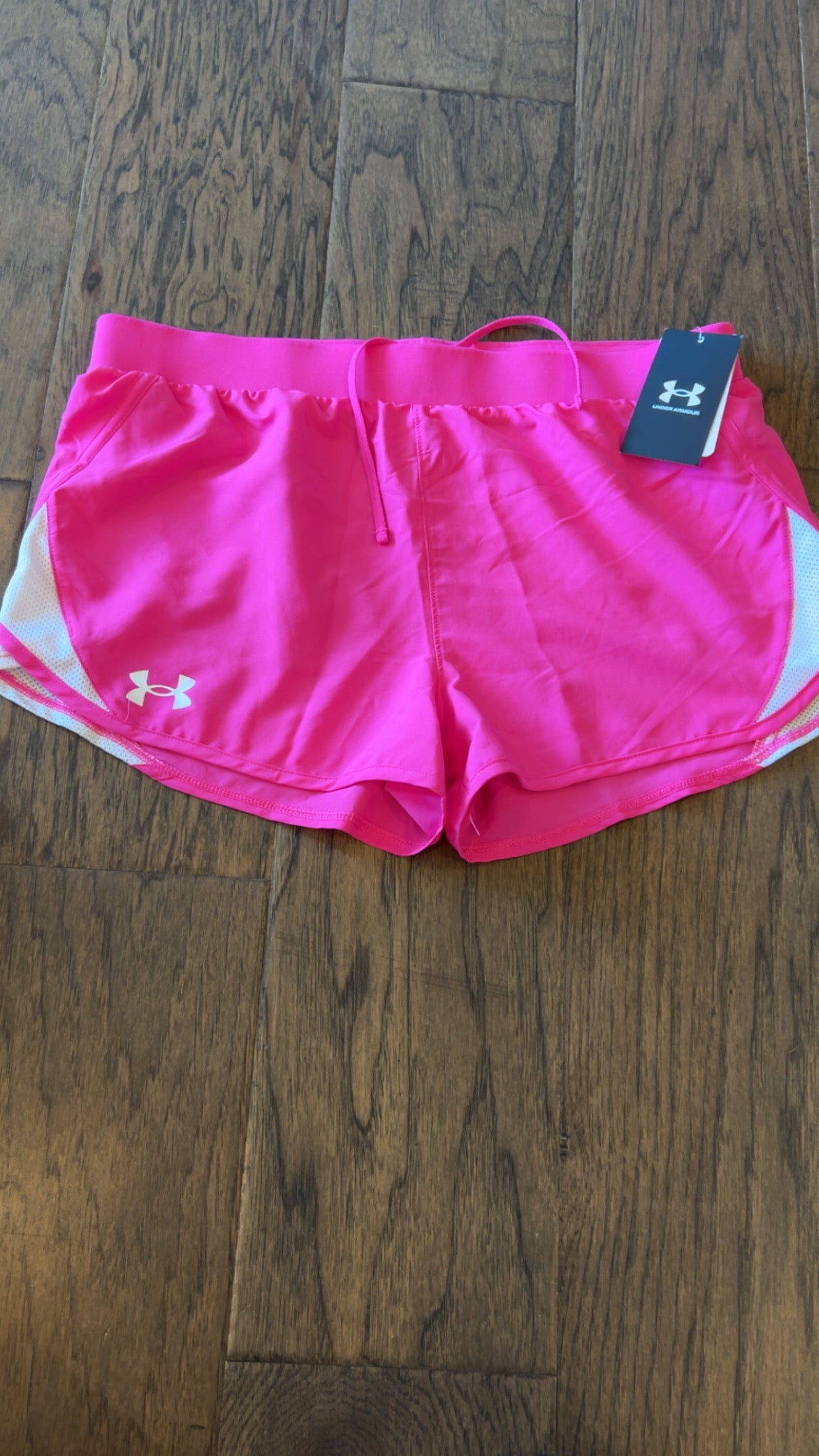 NWT UA size youth XL