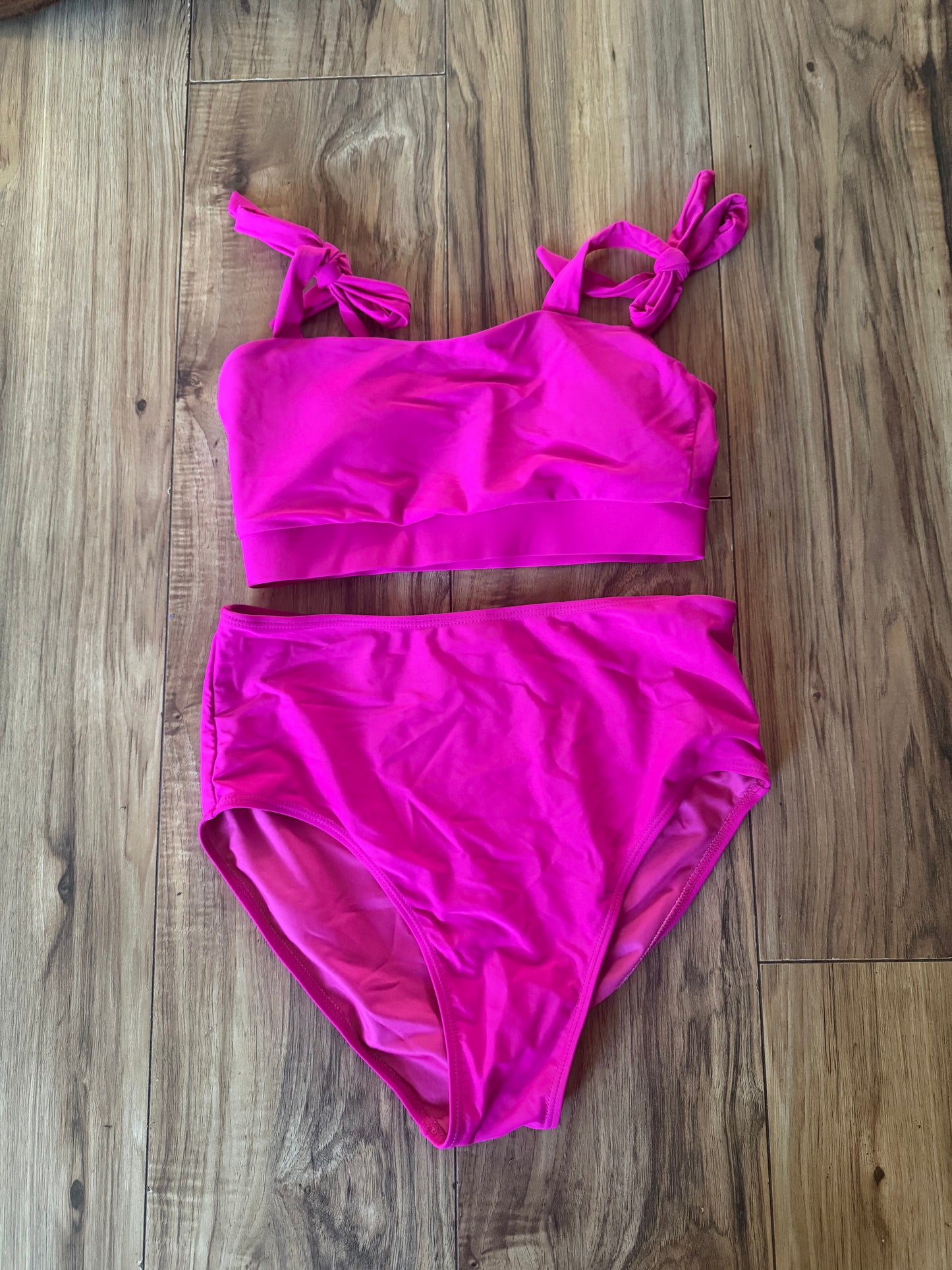 Pink Lily small top/bottoms medium