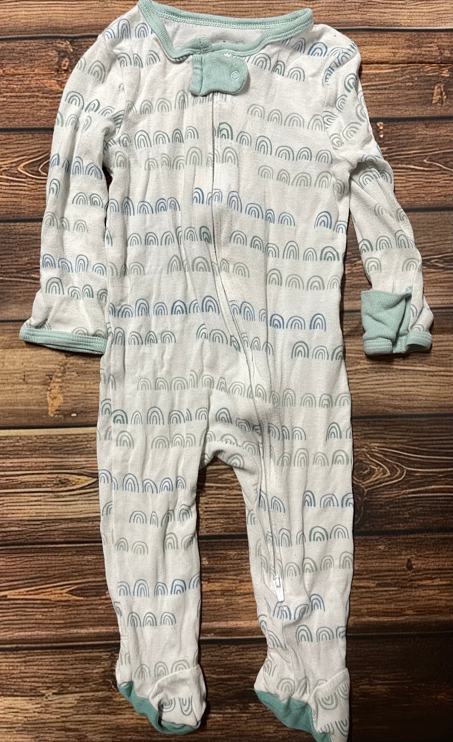 Cloud Island bamboo 6-9m..tiny stain