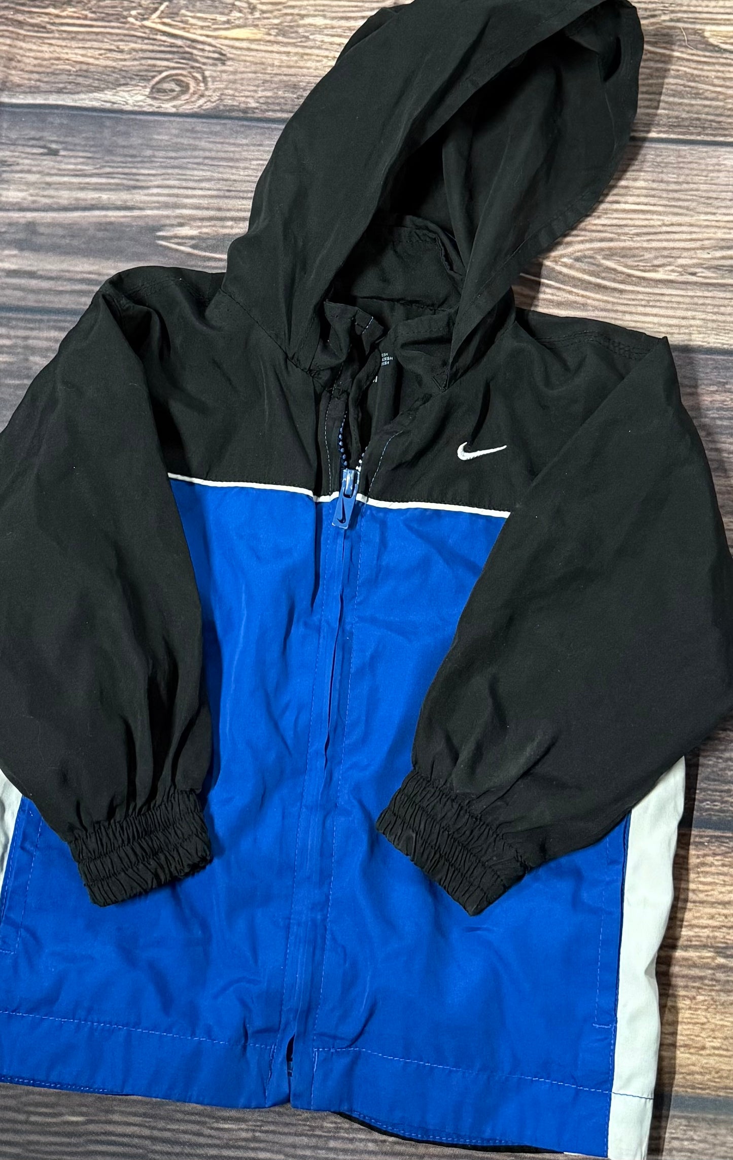 Nike 24m