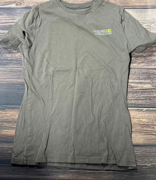 UA youth medium..has some water spots on front..back in second pic