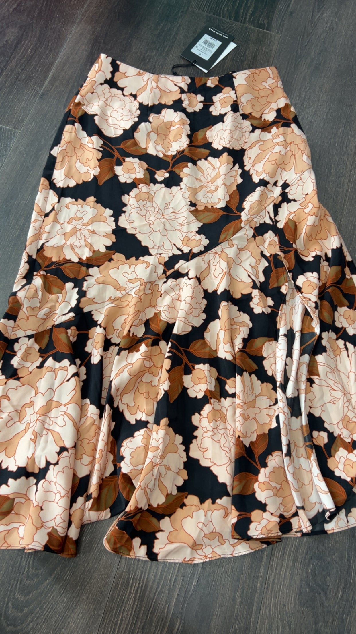 NWT Who What Wear size 6 skirt