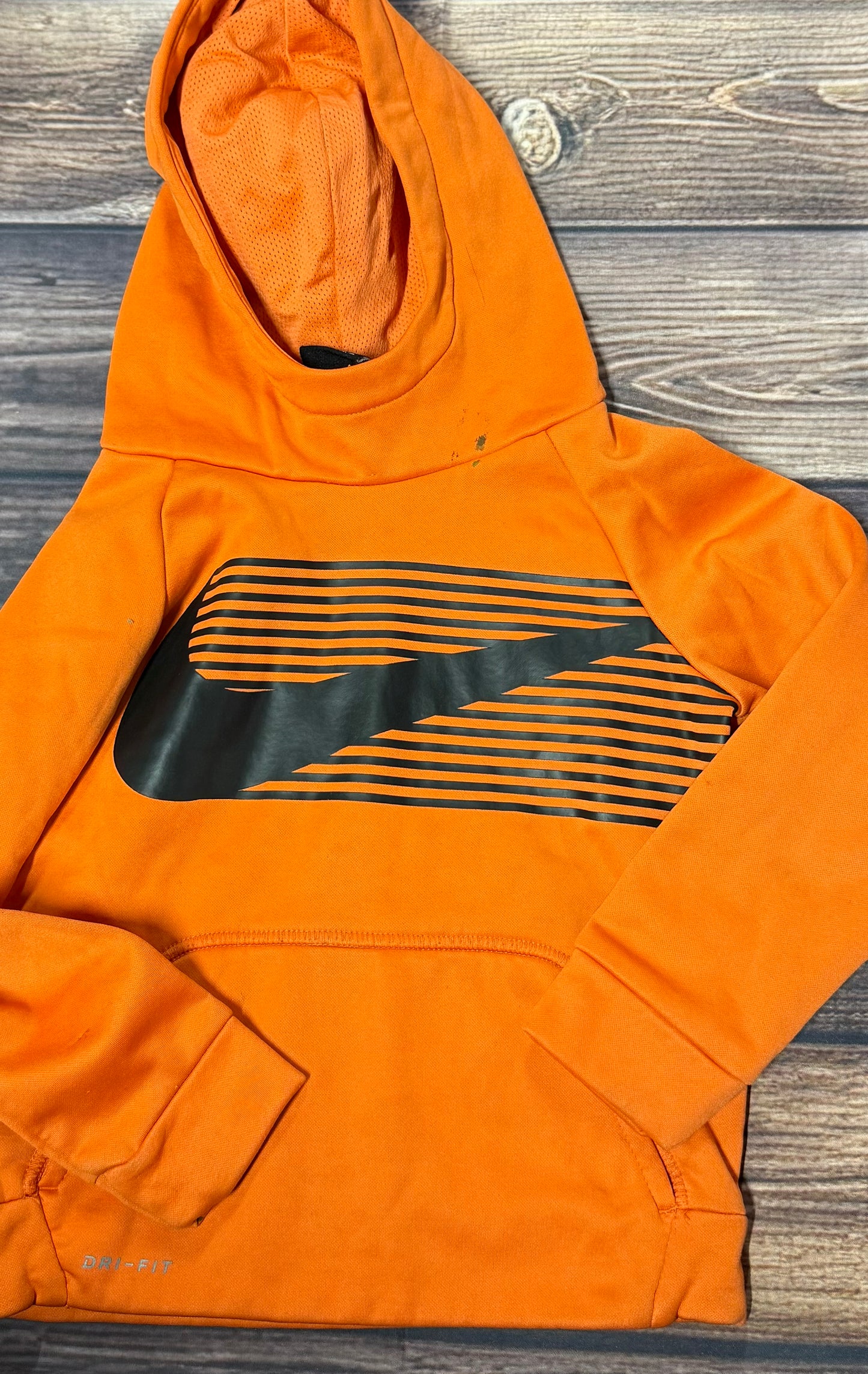 Nike 3T..has staining