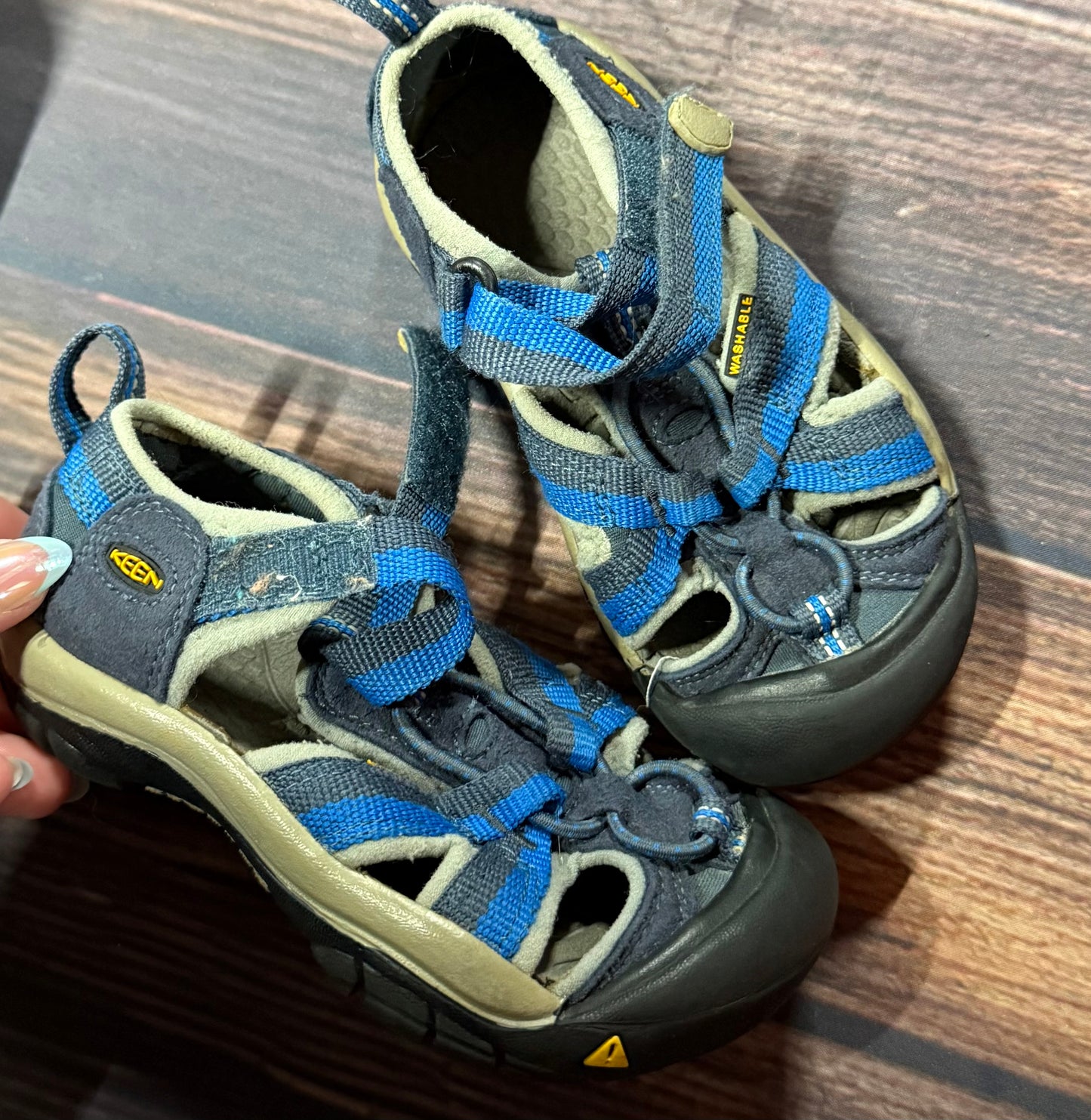 Keen size 9