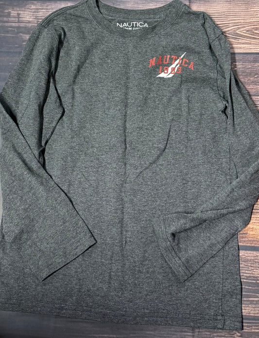 Nautica 8/10..back in second pic