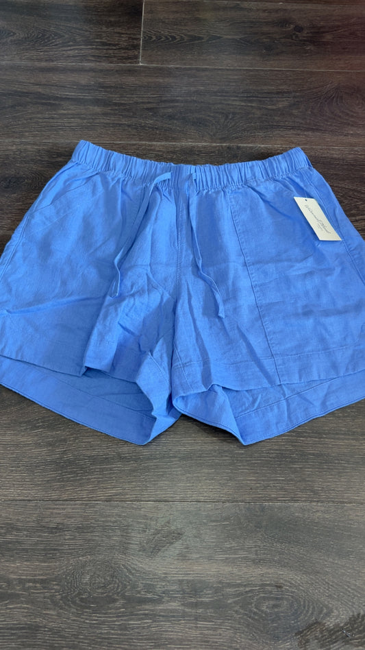NWT Universal Threads size medium