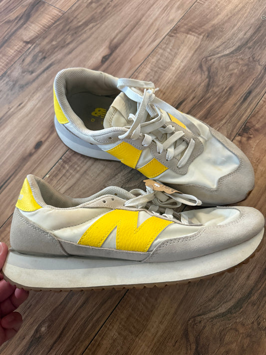 New Balance 11