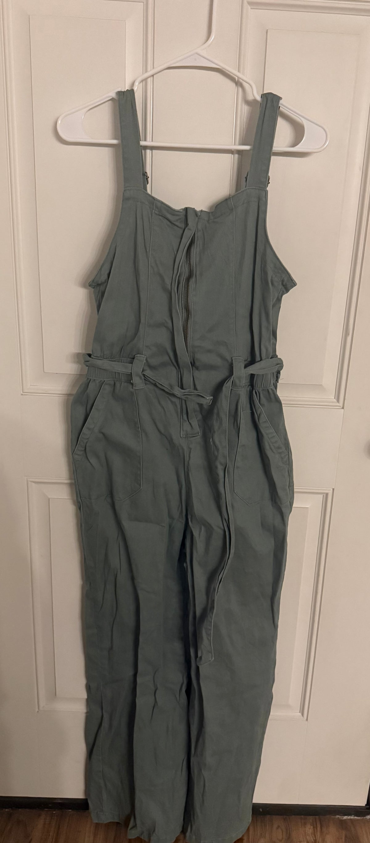 Celebrity Pink medium romper