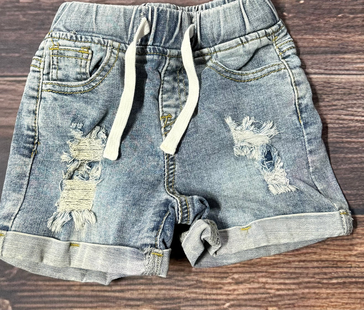 Little Bipsy 2/3T..staining on butt