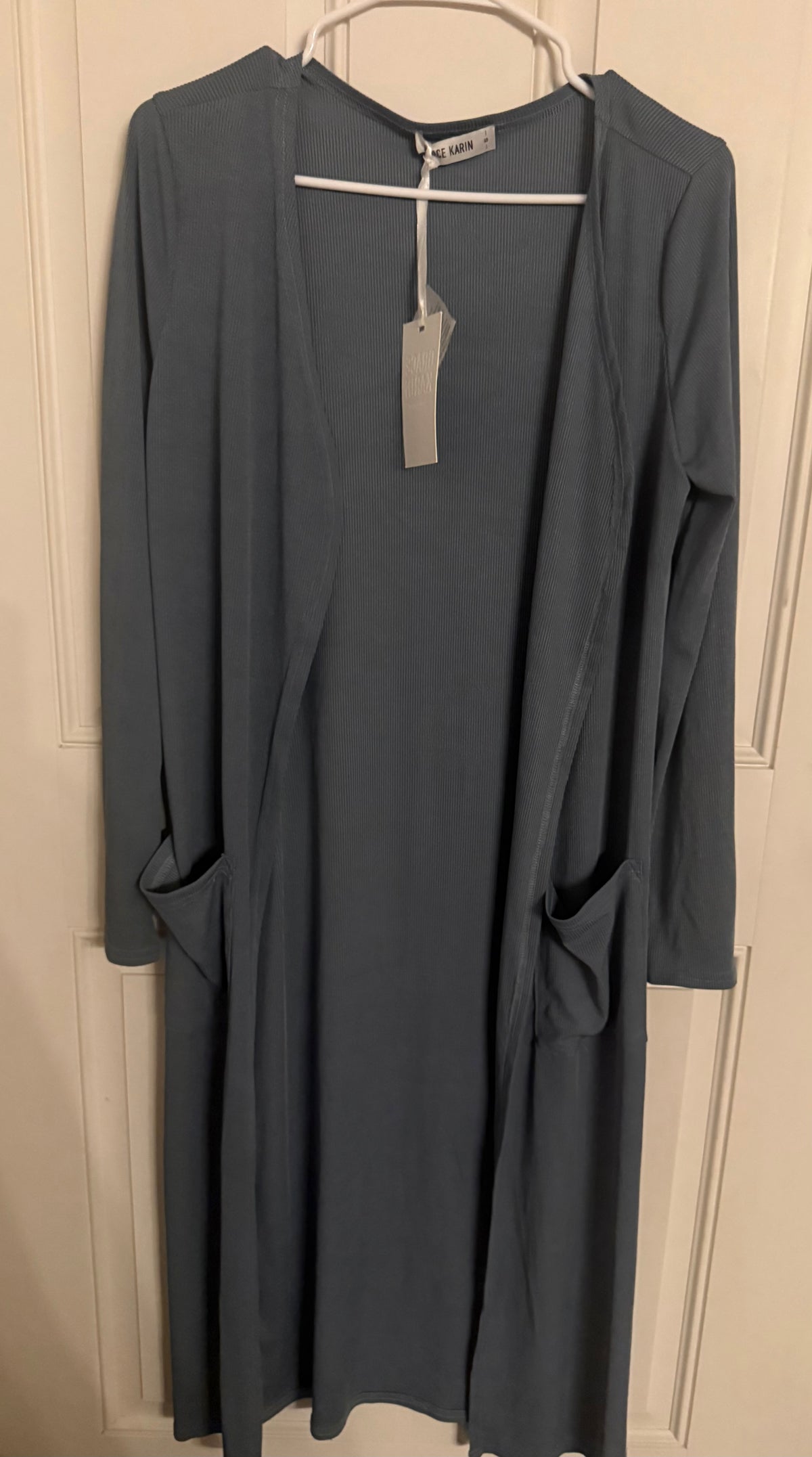 Nwt Grace Karin small..set in second pic