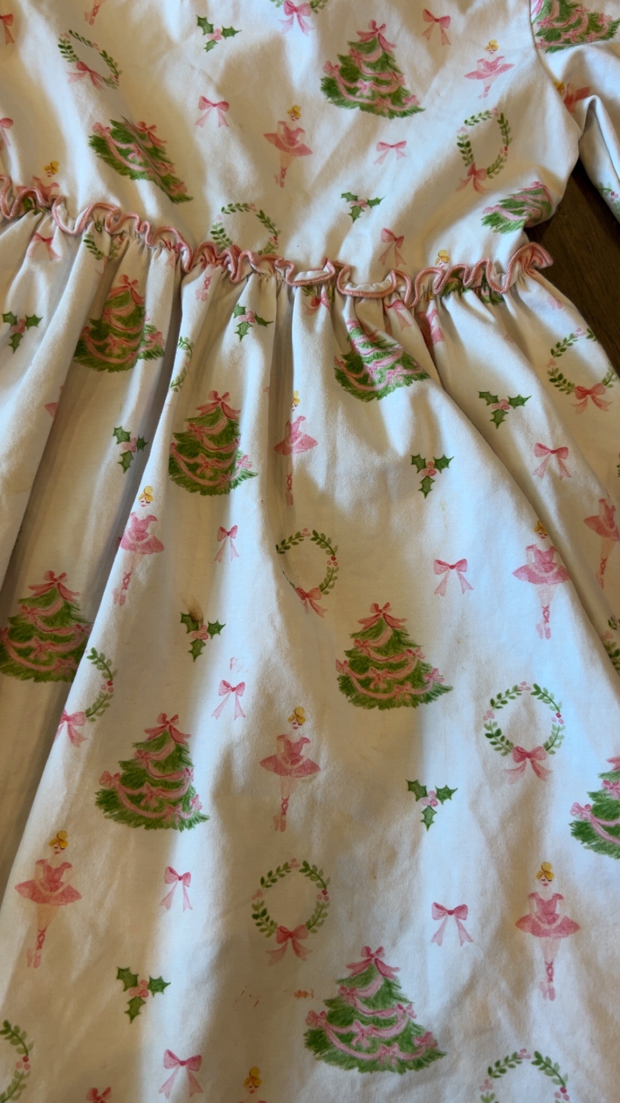 Serendipity youth large.. faint staining. Retail $54