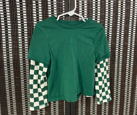 Old Navy 4T..tiny hole and water spots