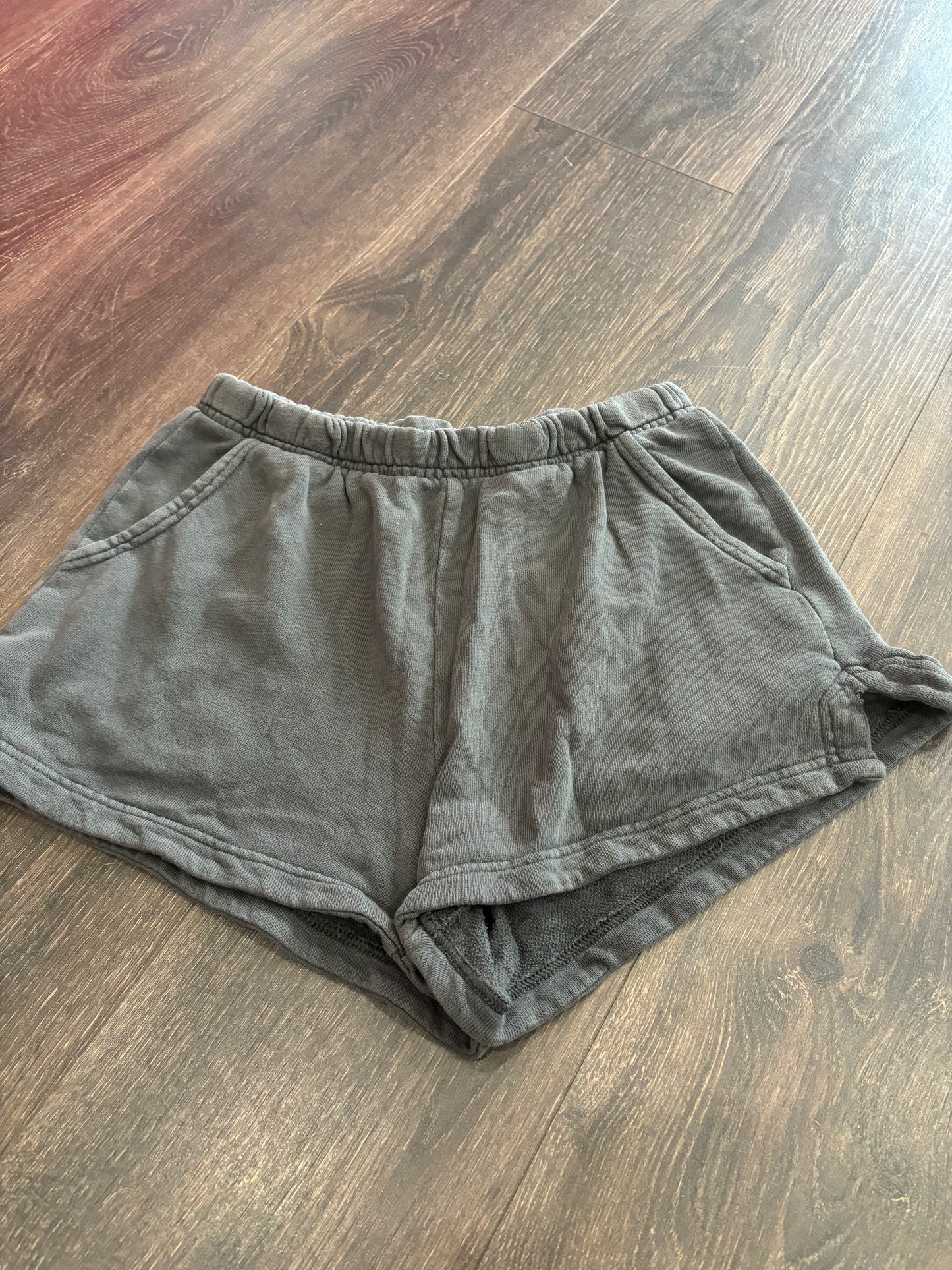aerie small