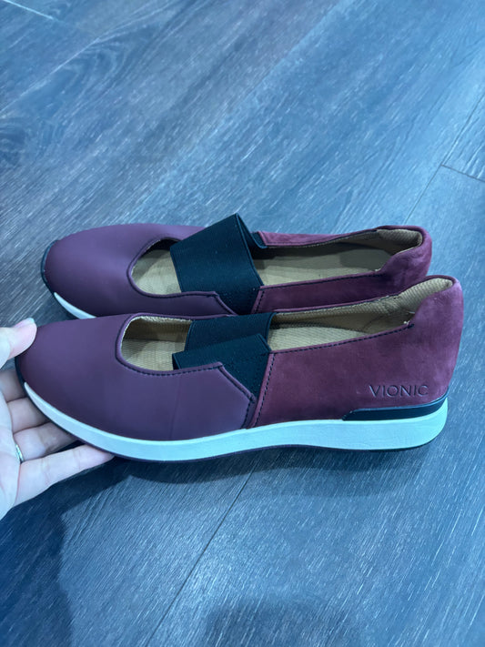 vionic size 7 retail $129
