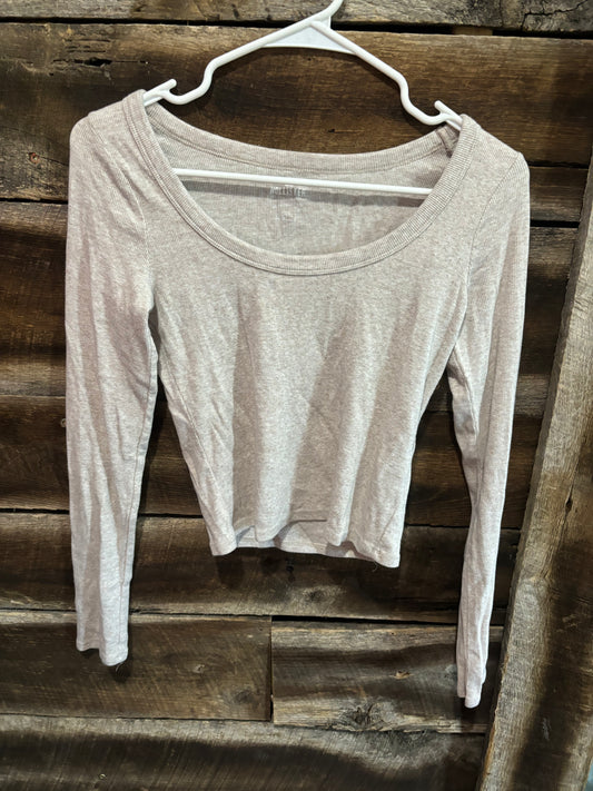 Hollister medium