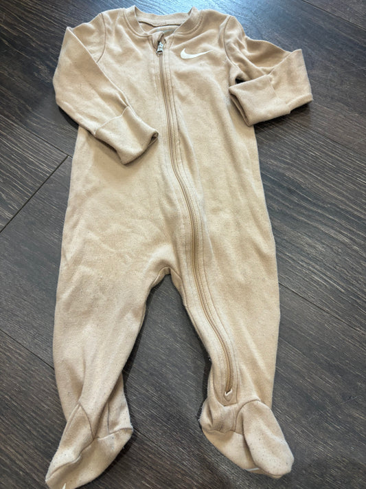 nike 6m