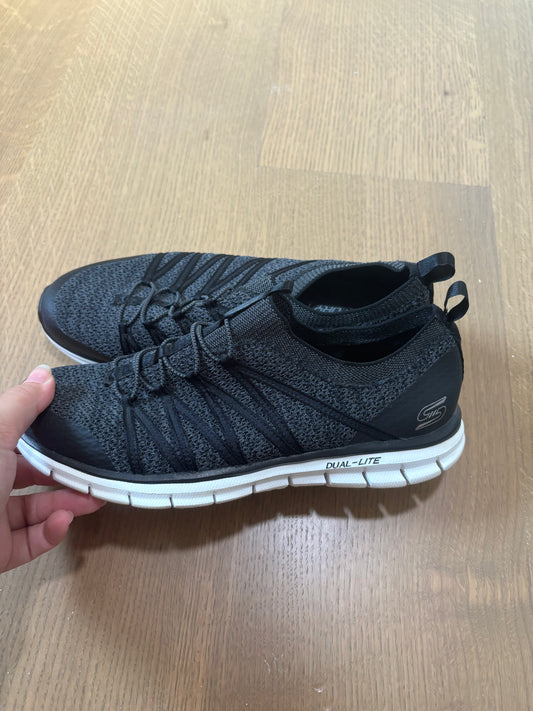 skechers 8
