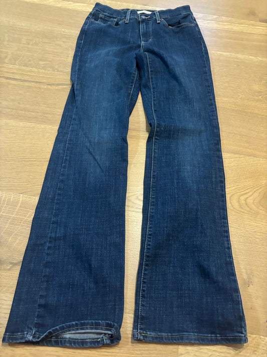 levi size 4