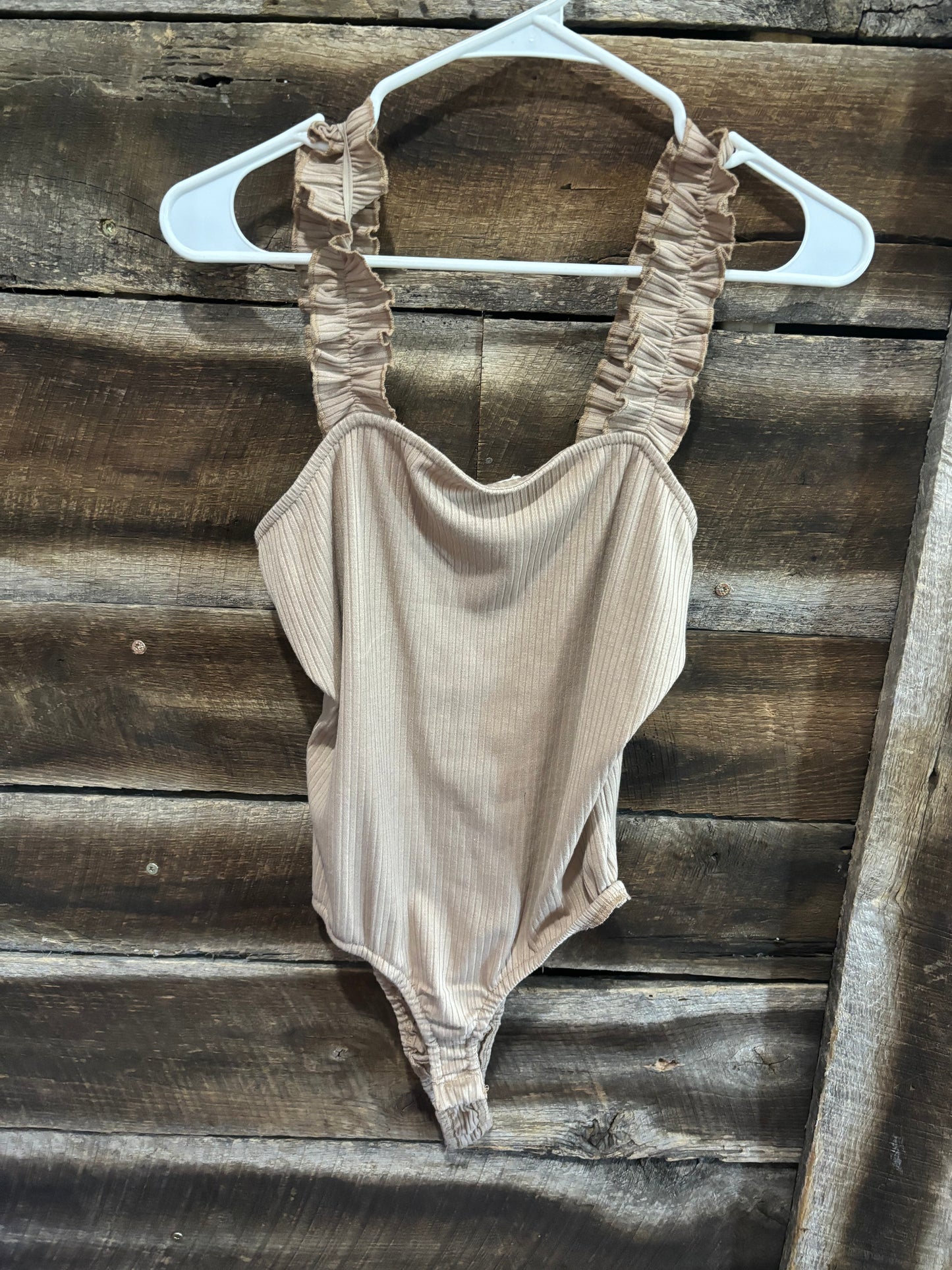 NWT for $28 Listicle large