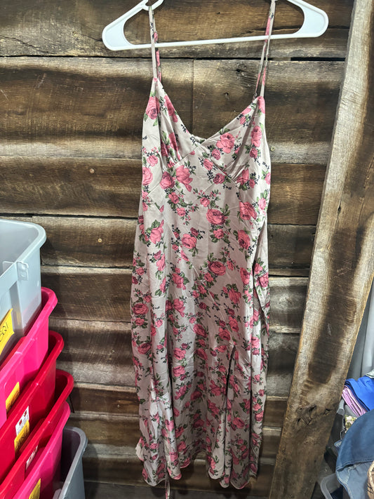 NWT Dress forum medium