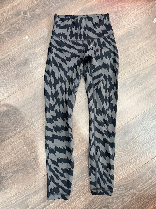 Lululemon size 4