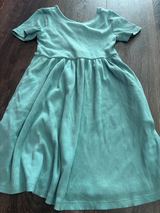 old navy m/8 small spots
