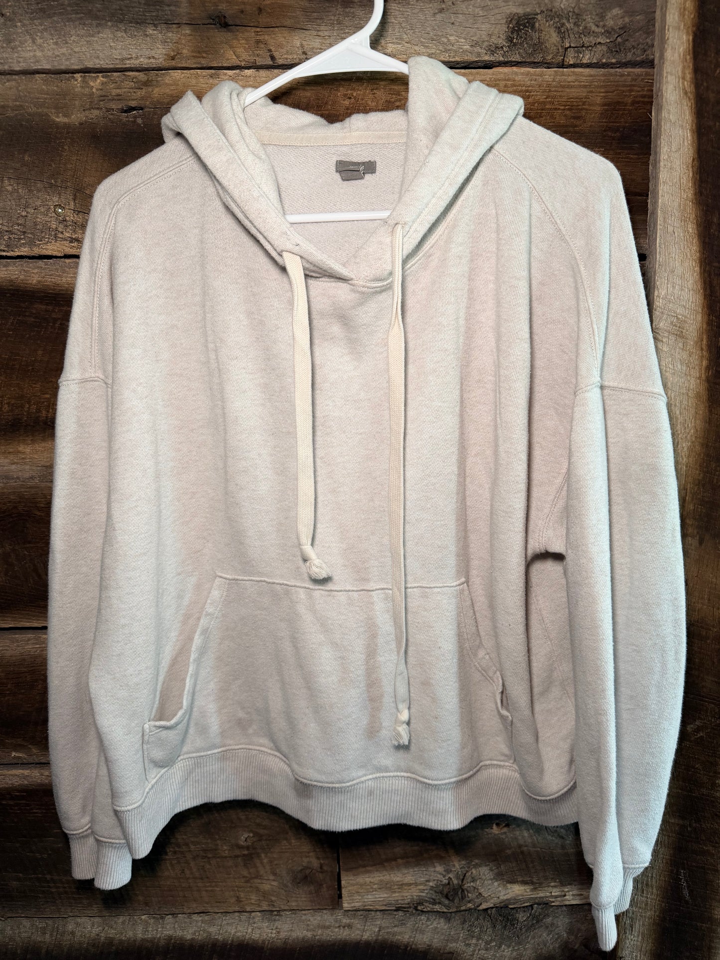 Aerie medium, has stains