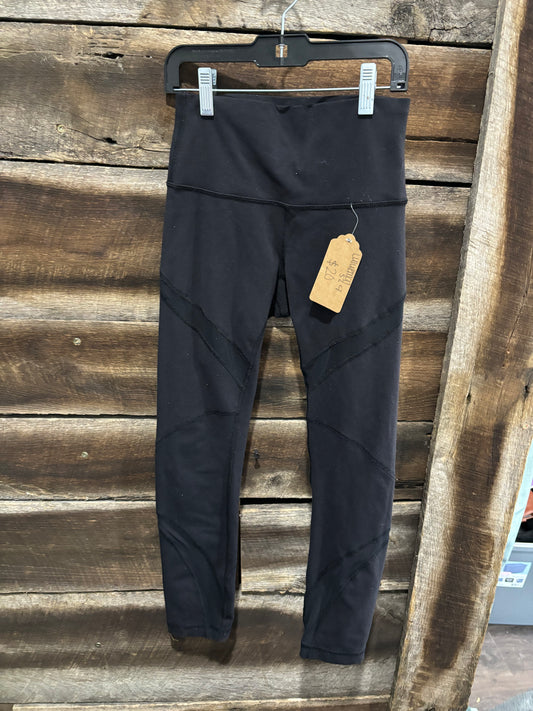 Lululemon size 4