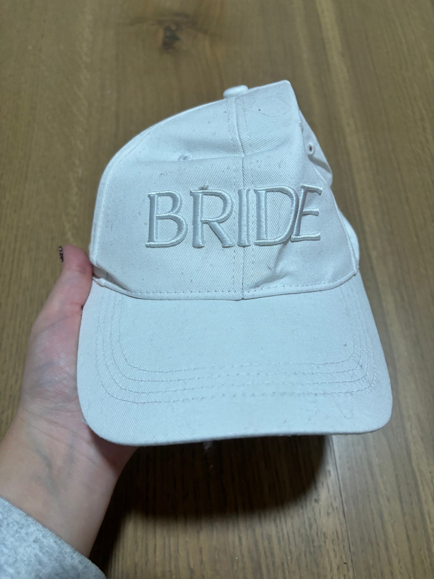 NWT bride hat