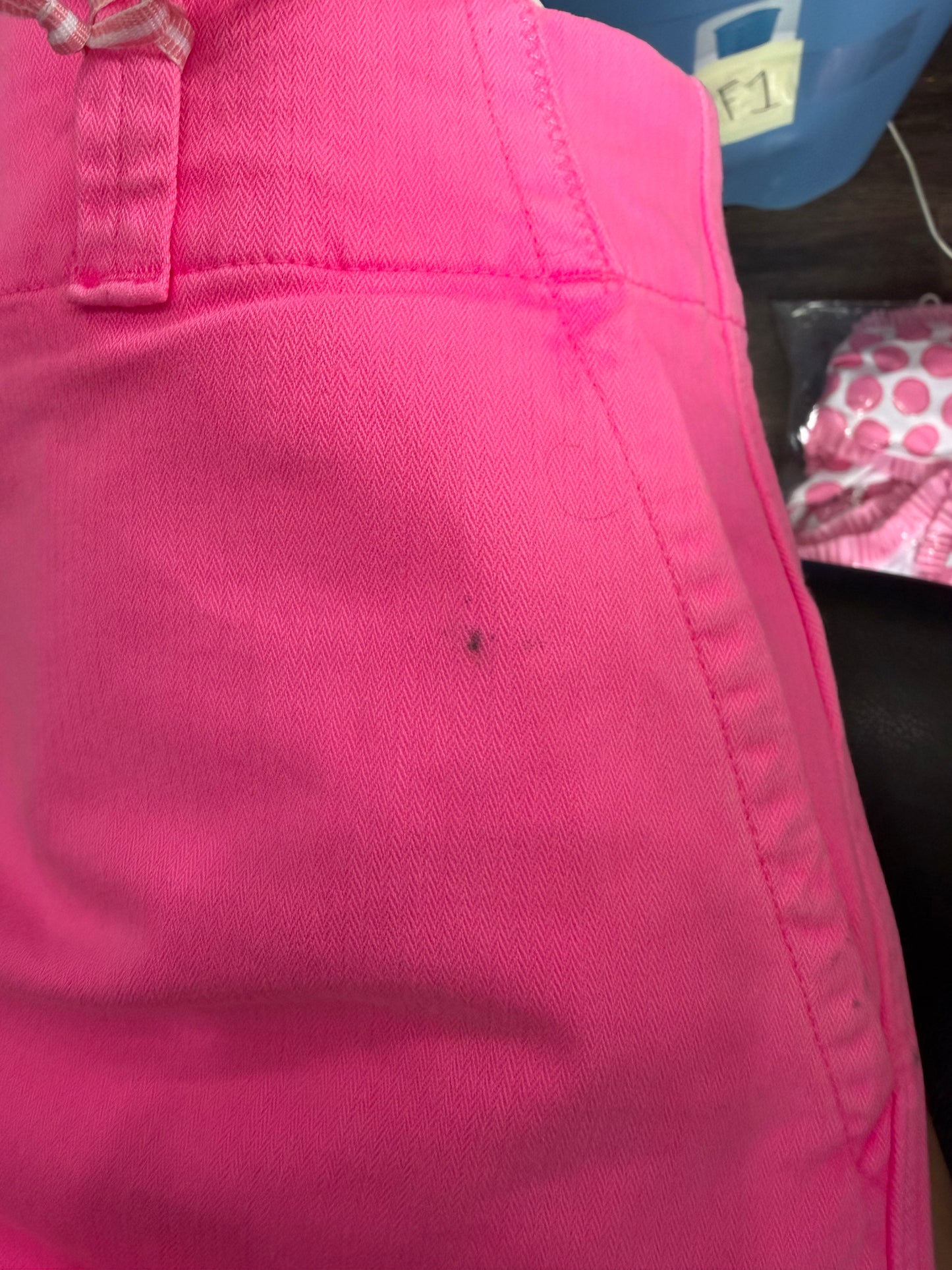 Vineyard vines size 14 small staining